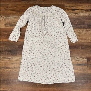 Adonna Women’s Floral Nightgown Medium Functional Buttons 100% Cotton